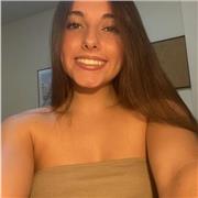 Profesora de TDH, soy amable, dinámica y estudiante de educación primaria.